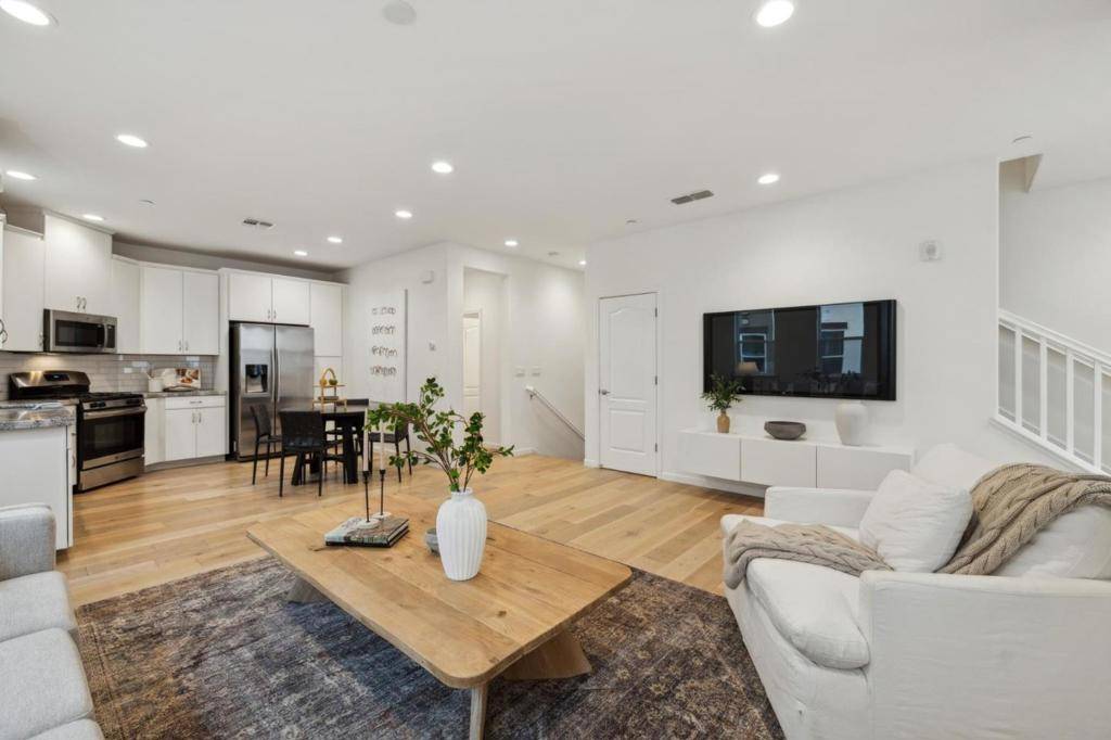 San Jose, CA 95111,2729 Ginoso CT #2