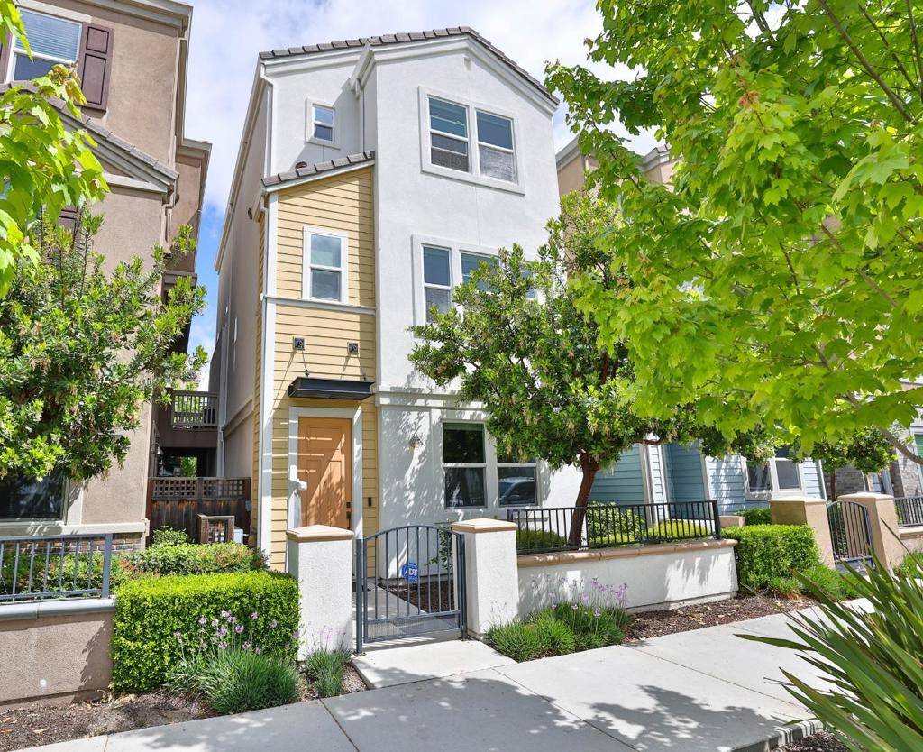 Milpitas, CA 95035,825 Garden ST