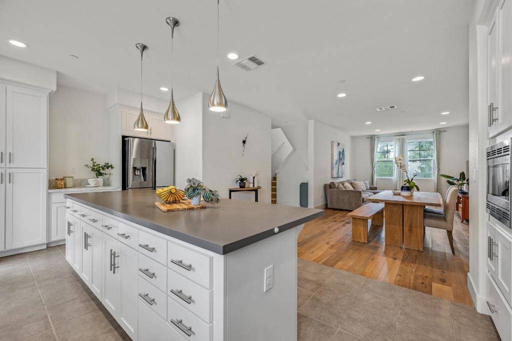 Mountain View, CA 94043,1965 Colony ST