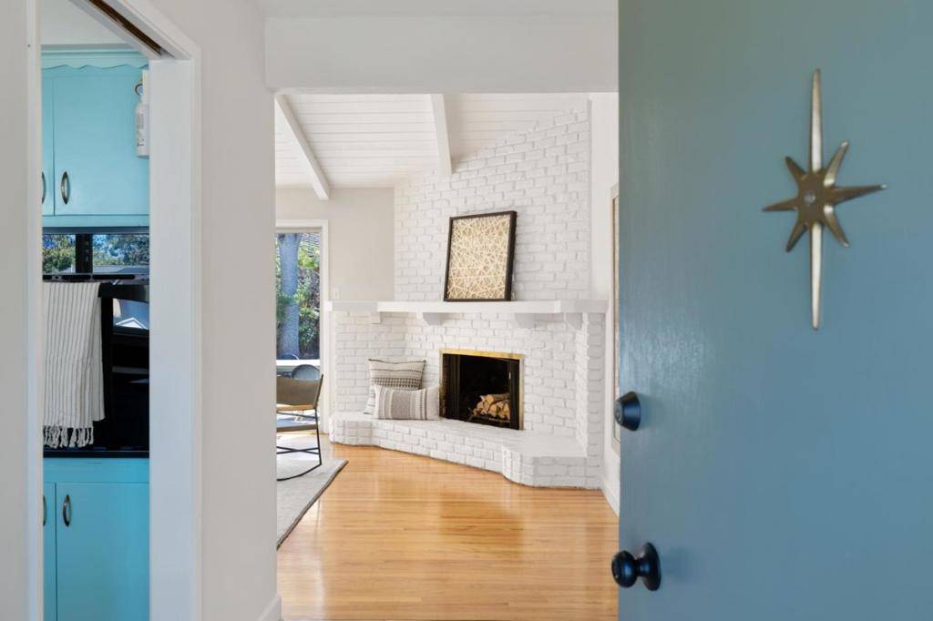 Saratoga, CA 95070,18836 Westview DR