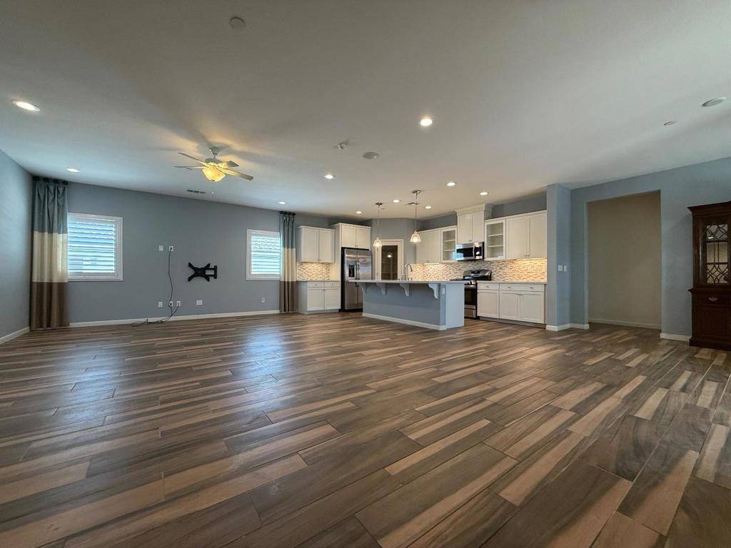 830 Auction ST Los Banos, CA 93635