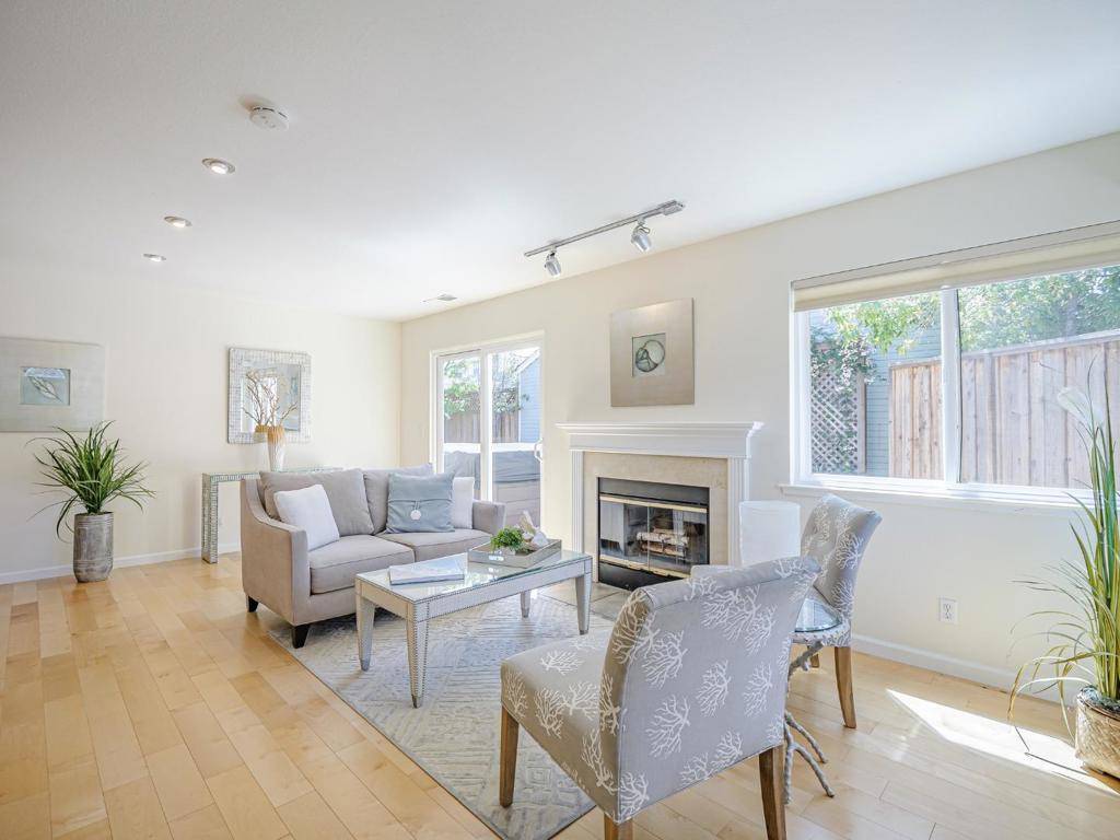 Santa Cruz, CA 95062,1331 Leila CT