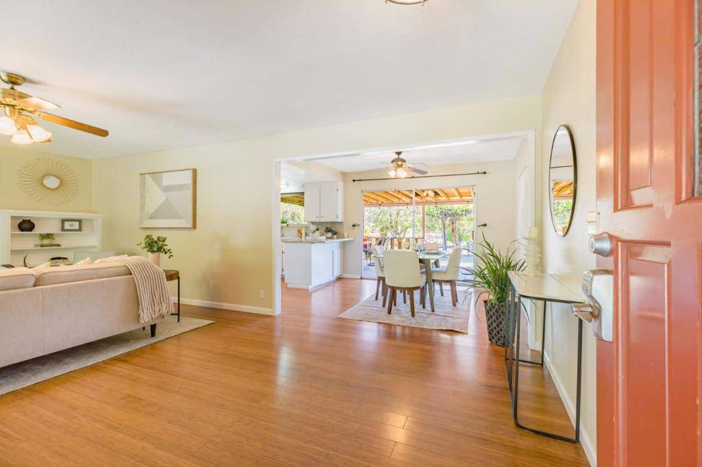Gilroy, CA 95020,10495 Garcia LN