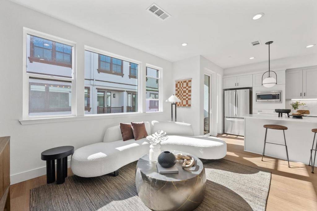 Sunnyvale, CA 94086,222 Carroll ST #3