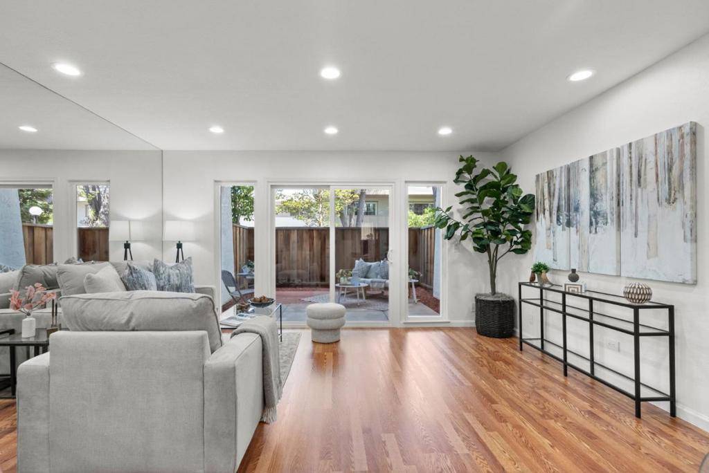 Cupertino, CA 95014,10323 Mary AVE