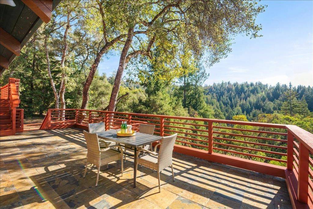 17337 Debbie RD Los Gatos, CA 95033