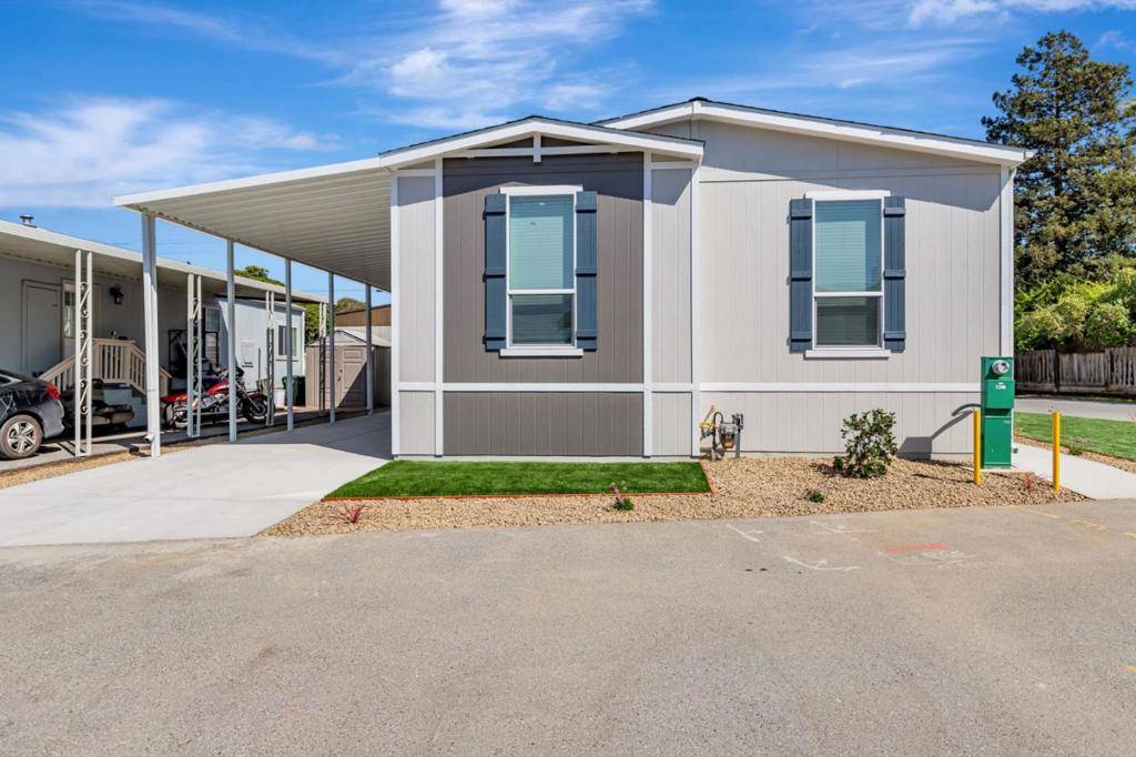 Hollister, CA 95023,2900 Fairview RD