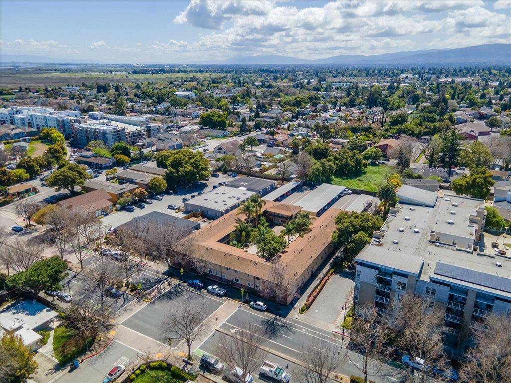 East Palo Alto, CA 94303,1760 Bay RD