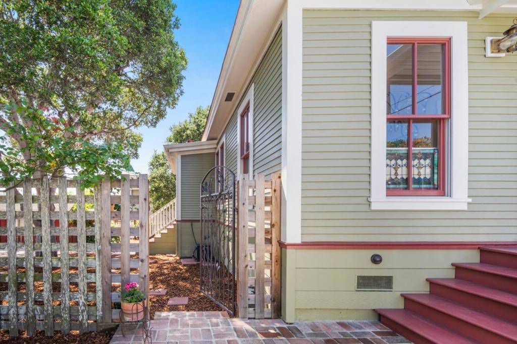 Monterey, CA 93940,519 Dickman AVE