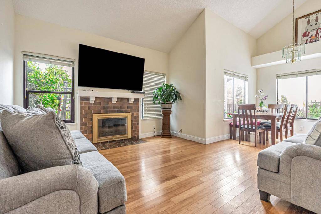 Hayward, CA 94544,29865 Baltic CT