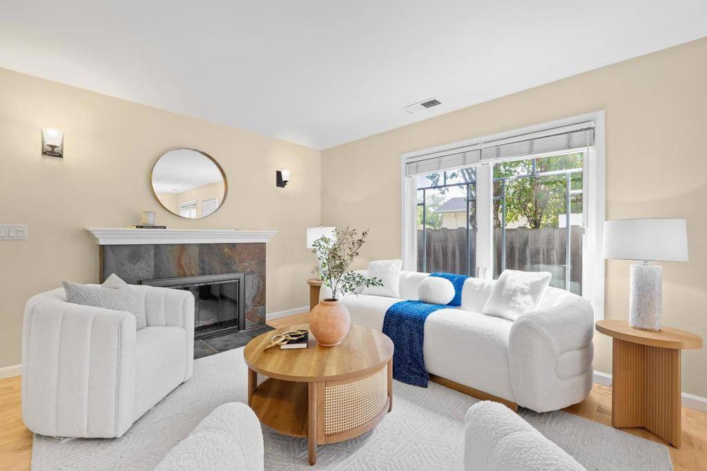 Palo Alto, CA 94303,2386 Santa Catalina ST