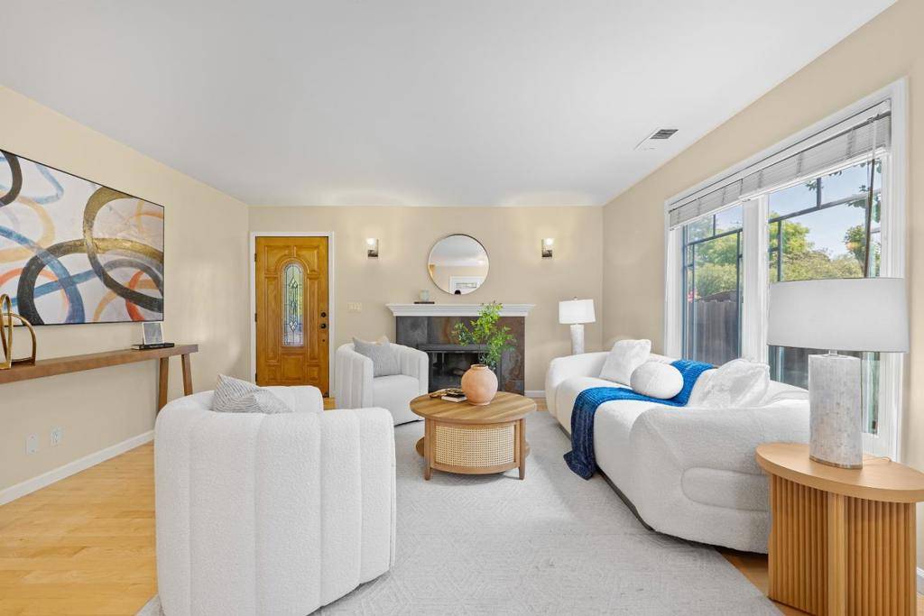 Palo Alto, CA 94303,2386 Santa Catalina ST