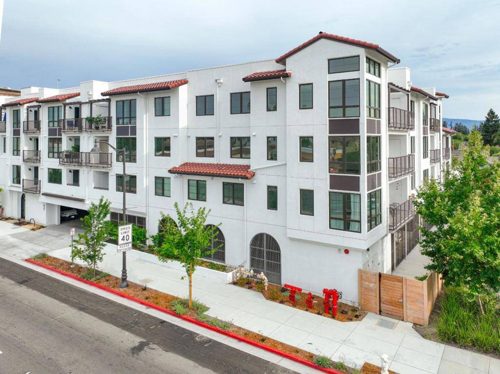 Santa Clara, CA 95050,1850 El Camino Real #204