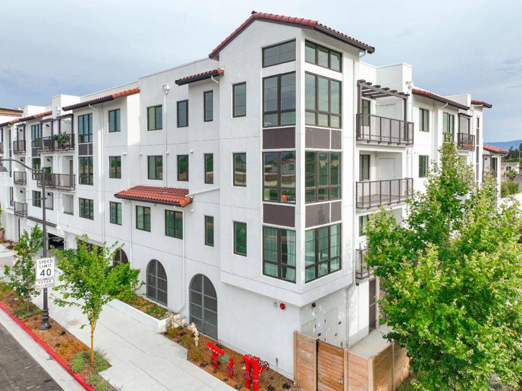Santa Clara, CA 95050,1850 El Camino Real #204