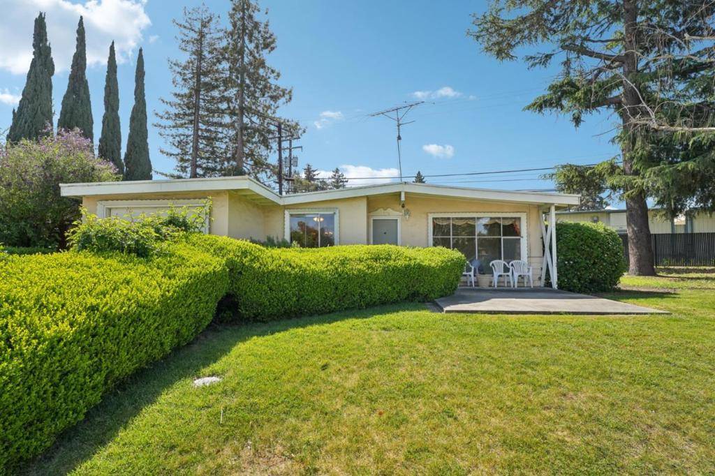 Santa Clara, CA 95050,1876 Cabrillo AVE