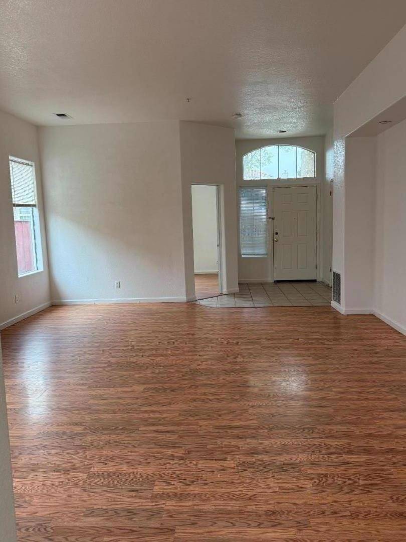 Salinas, CA 93906,322 Riesling WAY