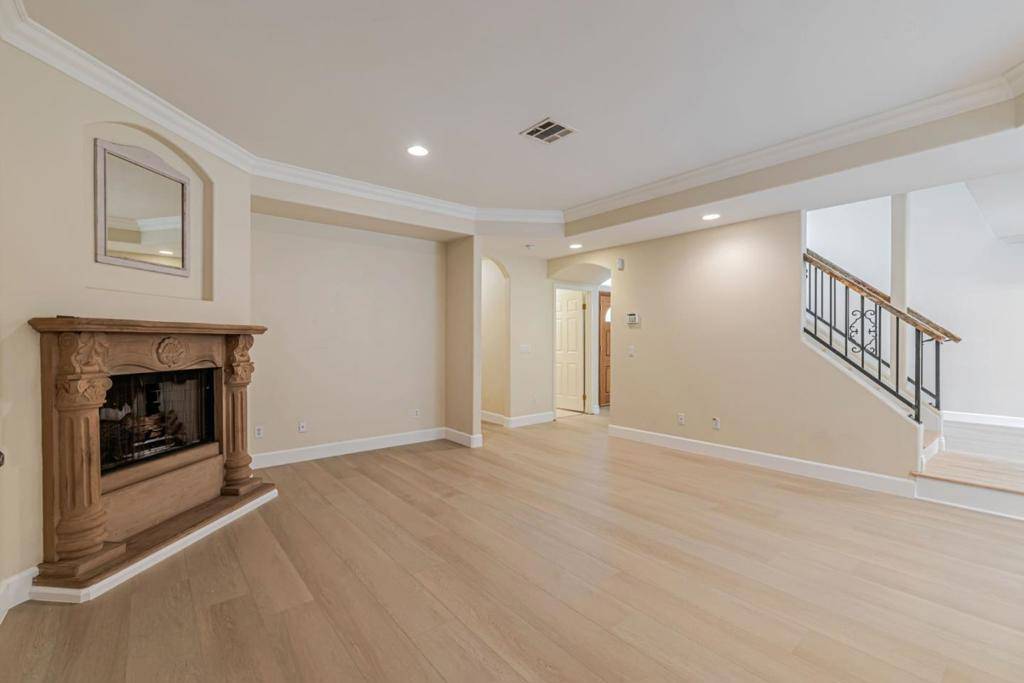 Northridge, CA 91325,17743 Merridy ST