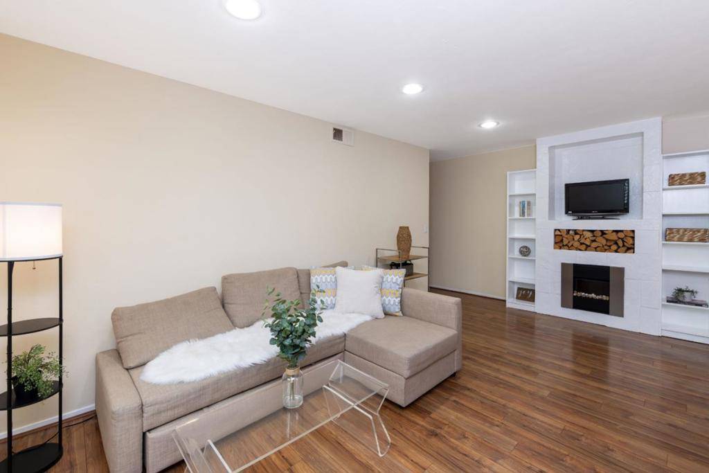 Capitola, CA 95010,4355 Diamond ST #4