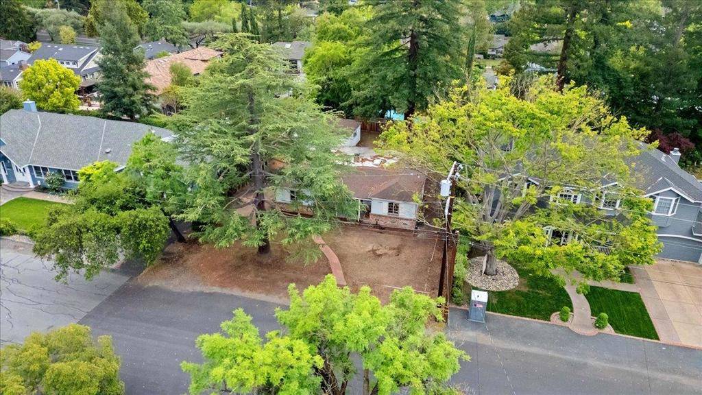 Los Gatos, CA 95032,16706 Littlefield LN