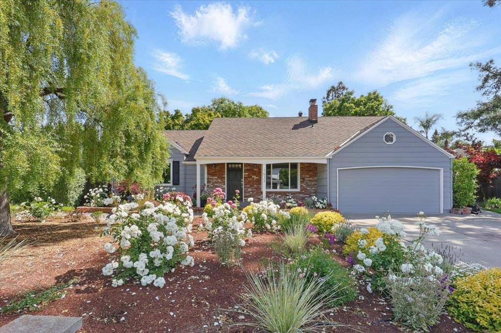Los Altos, CA 94024,1633 Dallas CT
