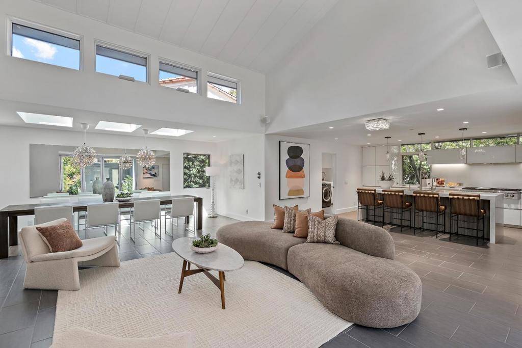 1101 Hamilton AVE Palo Alto, CA 94301