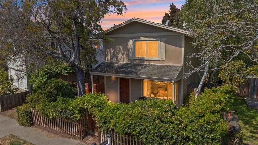 Santa Cruz, CA 95060,521 Wilkes CIR