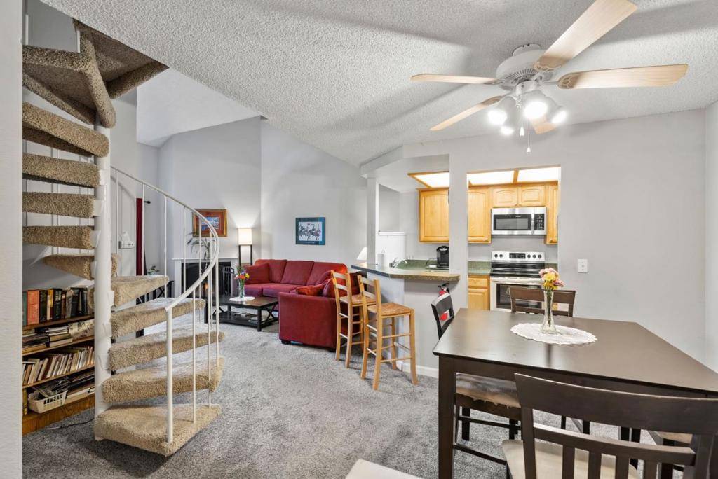 Hayward, CA 94545,25930 Kay AVE #301