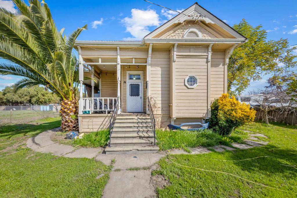 Morgan Hill, CA 95037,585 Monterey RD