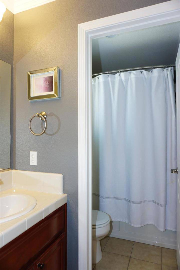 334 Honeybell ST Los Banos, CA 93635