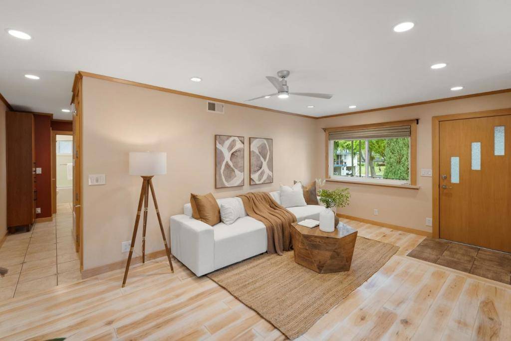 Campbell, CA 95008,314 N 3rd ST #4