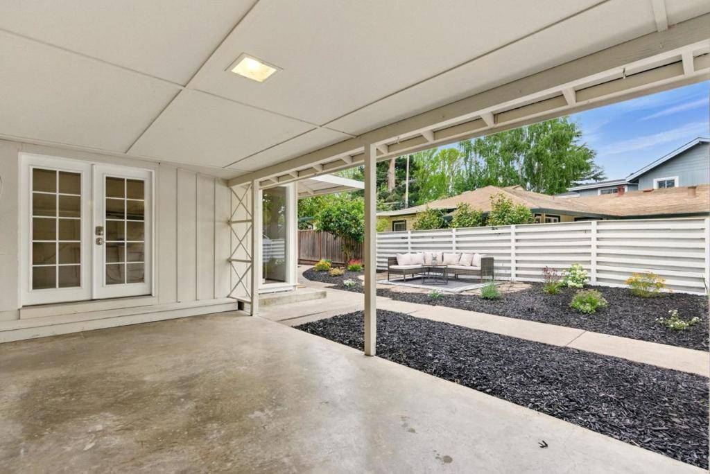 Menlo Park, CA 94025,279 Oakhurst PL