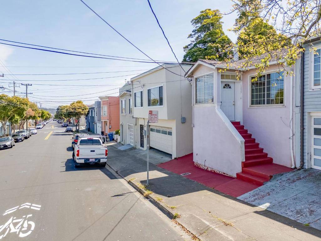 Daly City, CA 94014,1239 Brunswick ST
