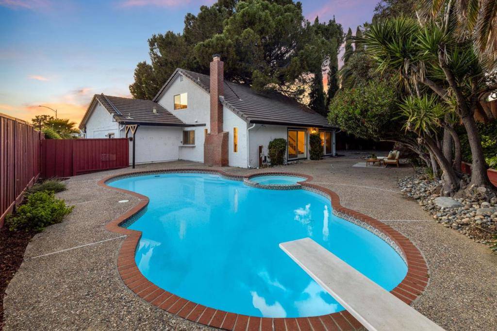 San Jose, CA 95135,3157 Valmaine CT