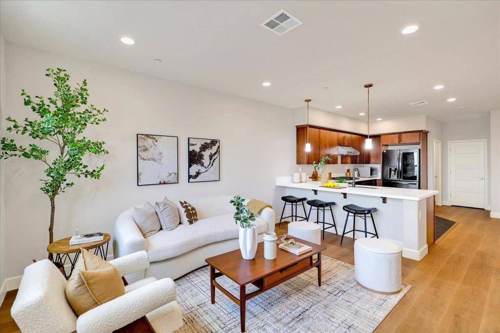 San Jose, CA 95131,1011 Bellante LN #4