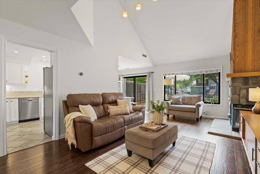 Morgan Hill, CA 95037,17068 Creekside CIR