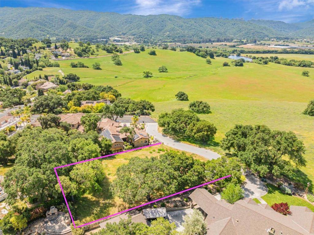 Gilroy, CA 95020,2391 Mantelli DR