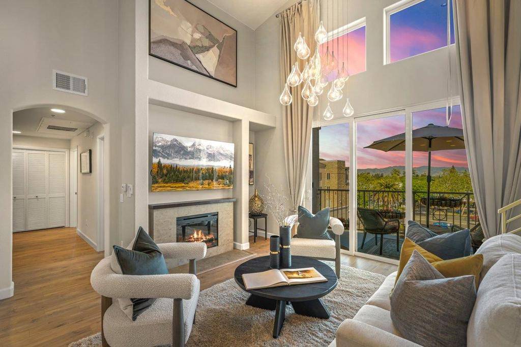 Campbell, CA 95008,912 Campisi WAY #414