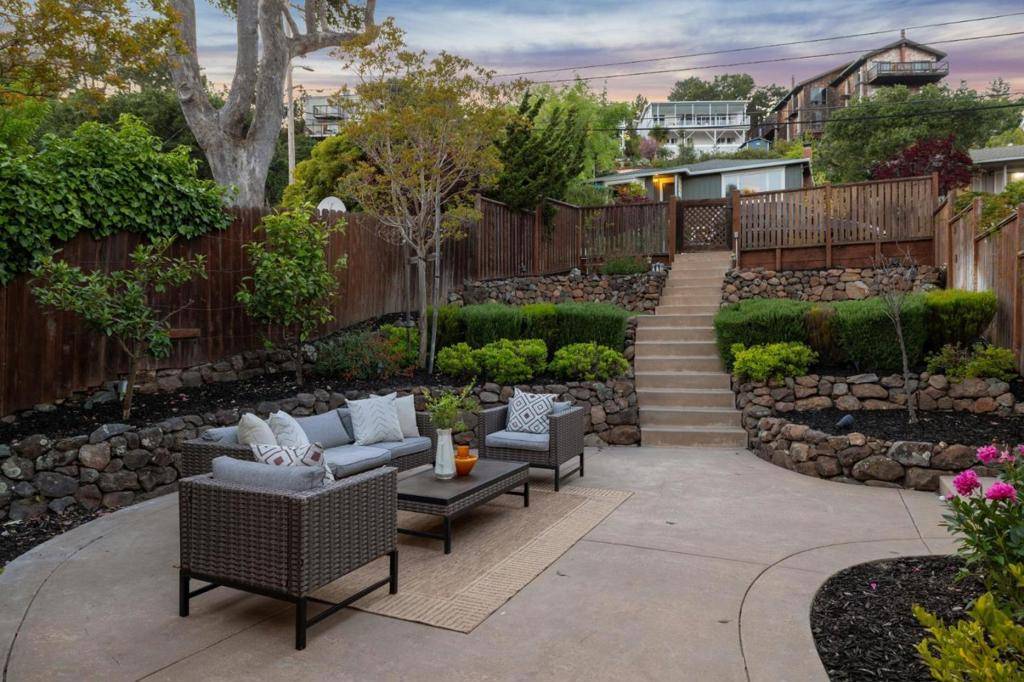 Belmont, CA 94002,2109 Arthur AVE