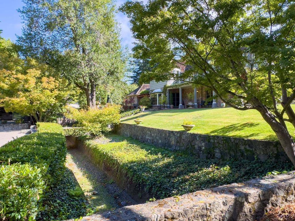 Hillsborough, CA 94010,2155 Geri LN