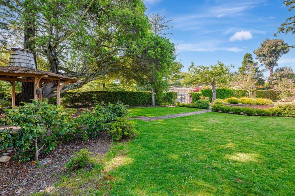 280 Uplands DR Hillsborough, CA 94010