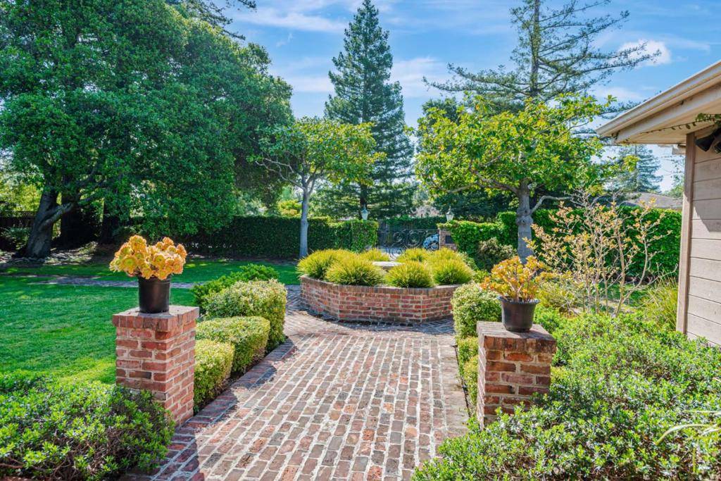 Hillsborough, CA 94010,280 Uplands DR