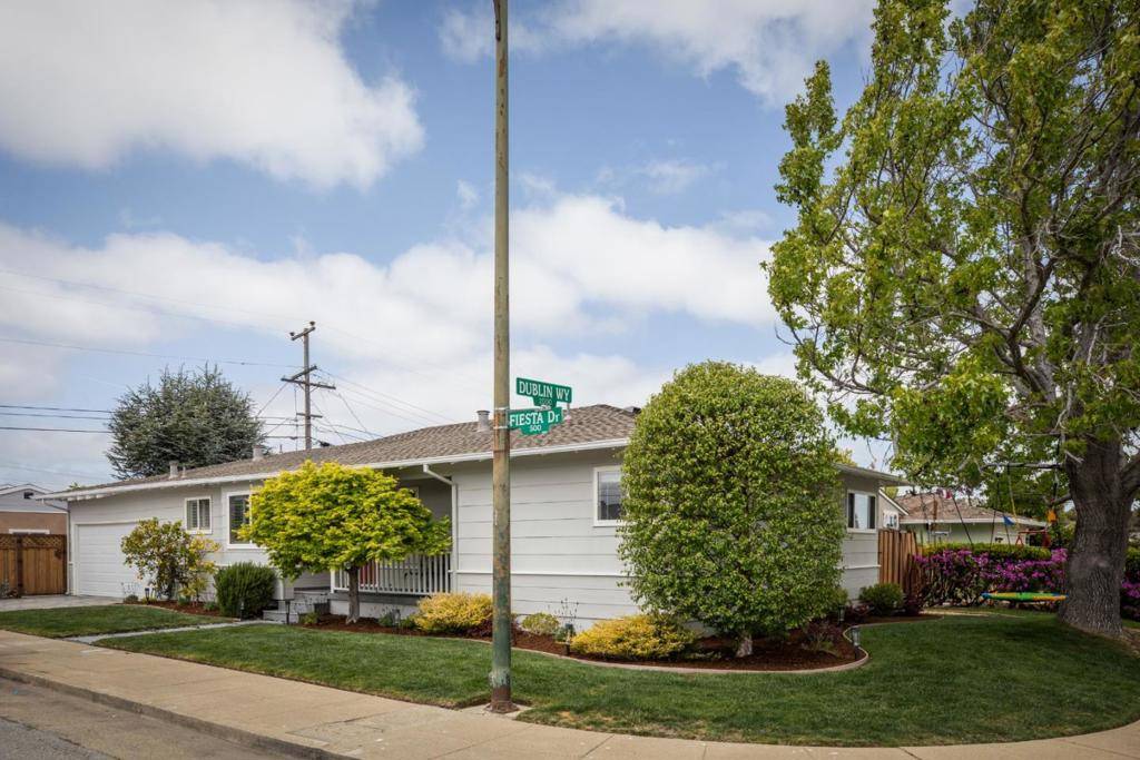 San Mateo, CA 94403,561 Fiesta DR