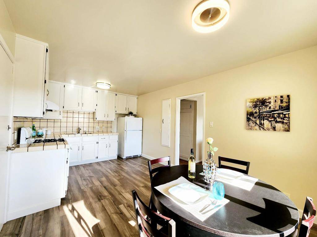 South San Francisco, CA 94080,218 Forest View DR