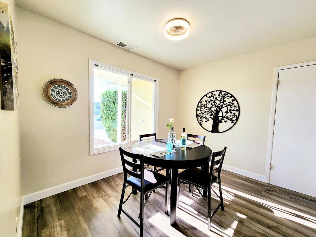 South San Francisco, CA 94080,218 Forest View DR