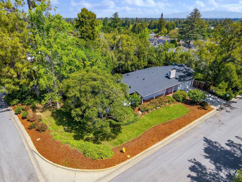 Los Altos, CA 94024,2344 Deodara DR