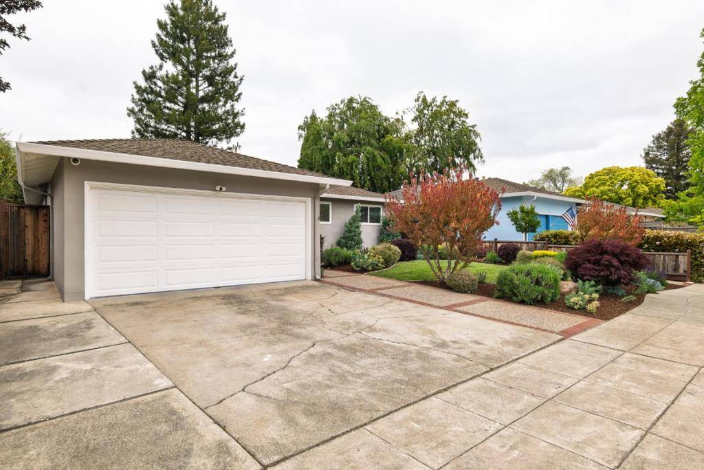 Redwood City, CA 94061,2627 Hampton AVE