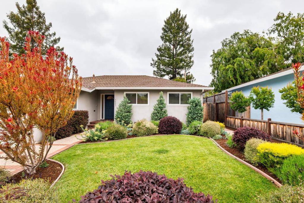 Redwood City, CA 94061,2627 Hampton AVE