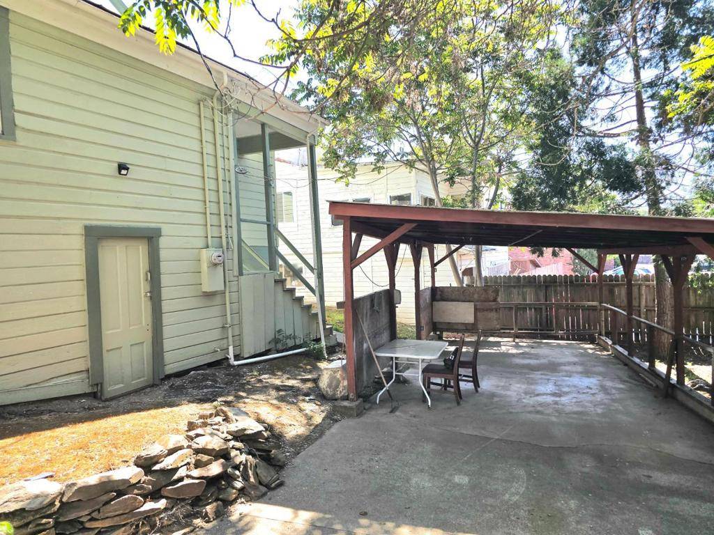 Jackson, CA 95642,129 Broadway #129 131