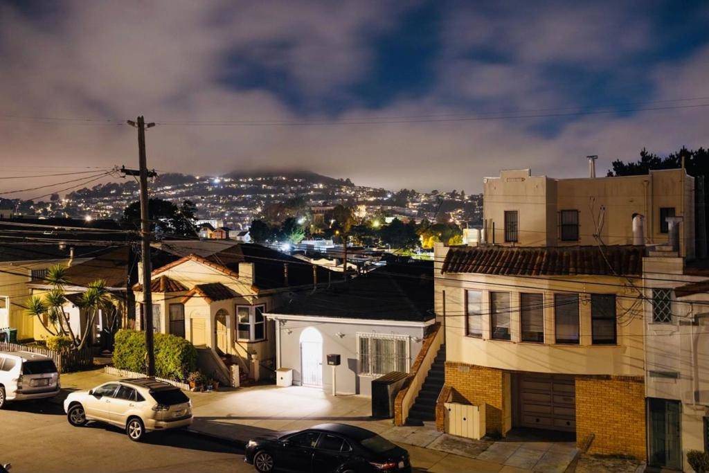 San Francisco, CA 94112,615 Mount Vernon AVE