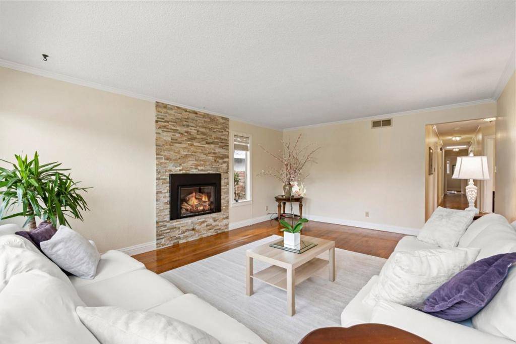 Foster City, CA 94404,266 Curlew CT